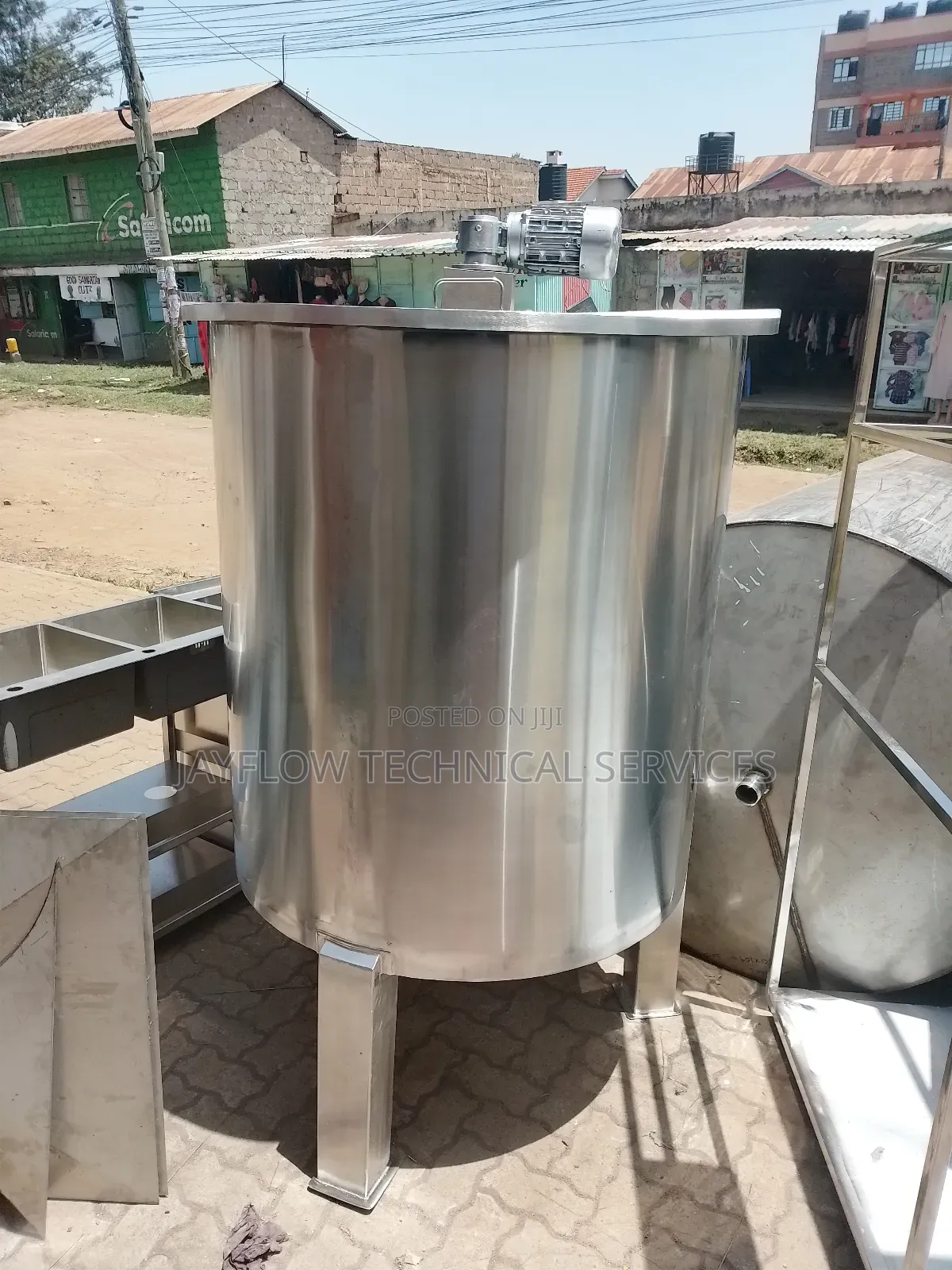 Stainless Steel Mixing Tank 1000ltrs With Agitator