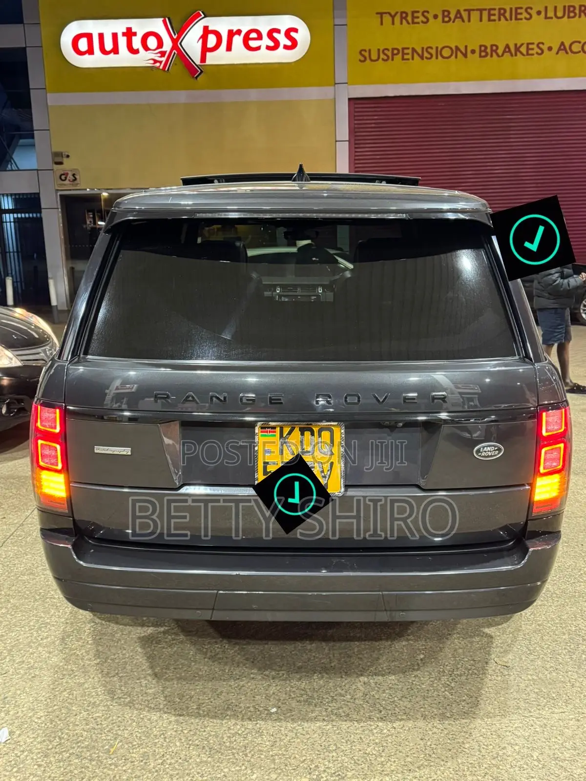 Range Rover Vogue With Sunroof