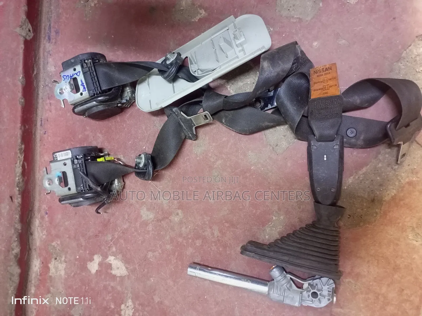 Nissan Dualis Seatbelts