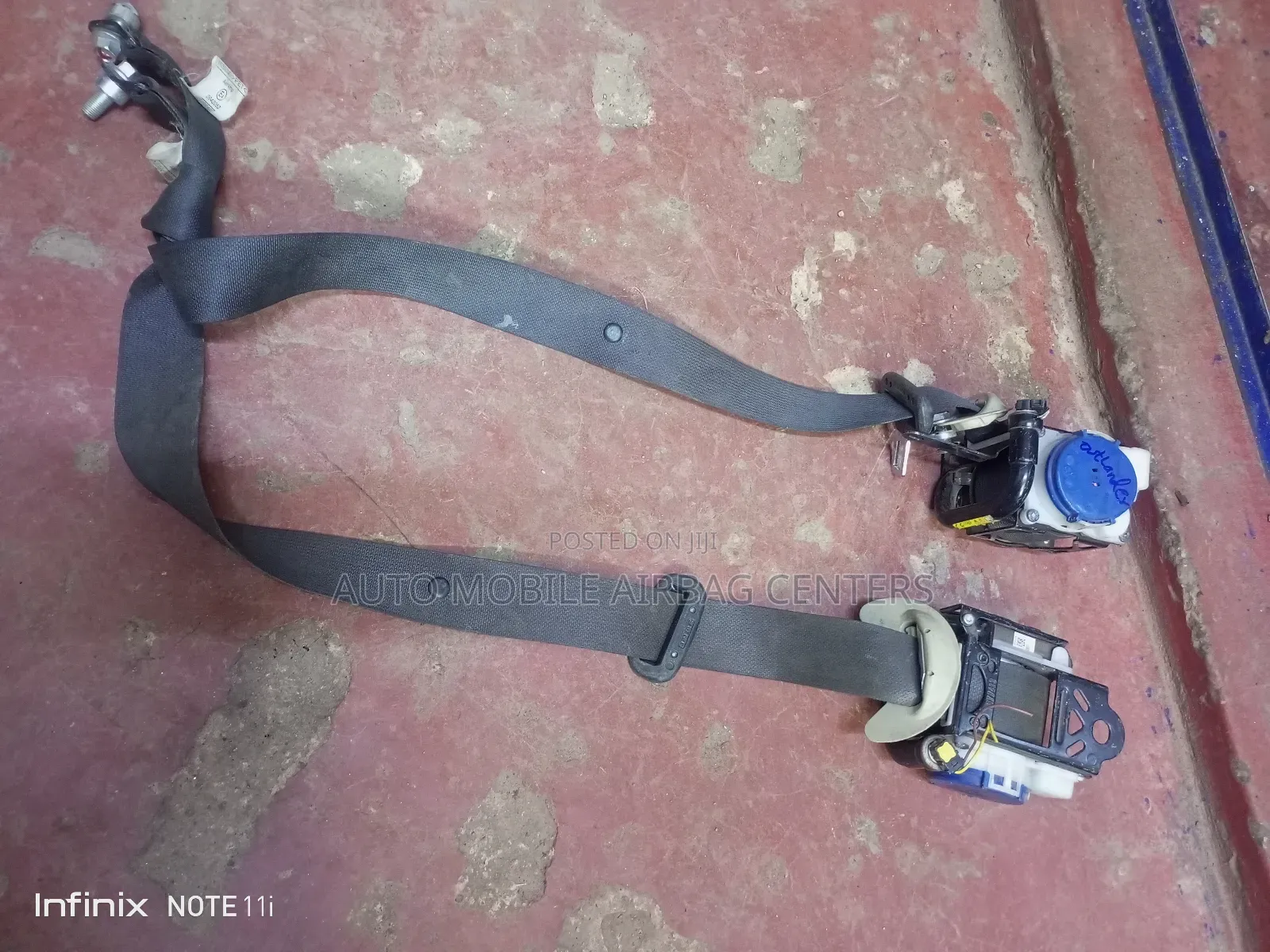 Mitsubishi Outlander Seat Belts