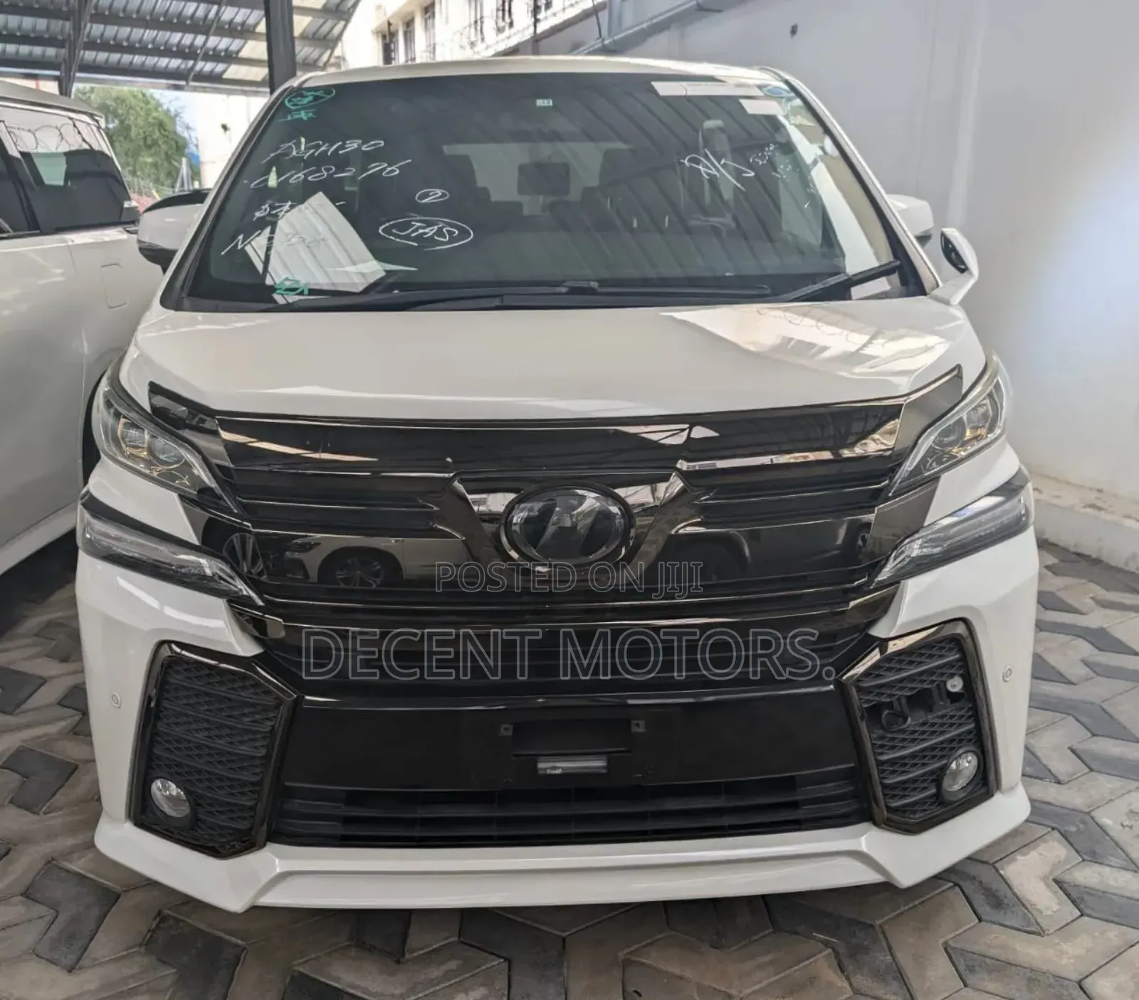 Toyota Vellfire 2018 White