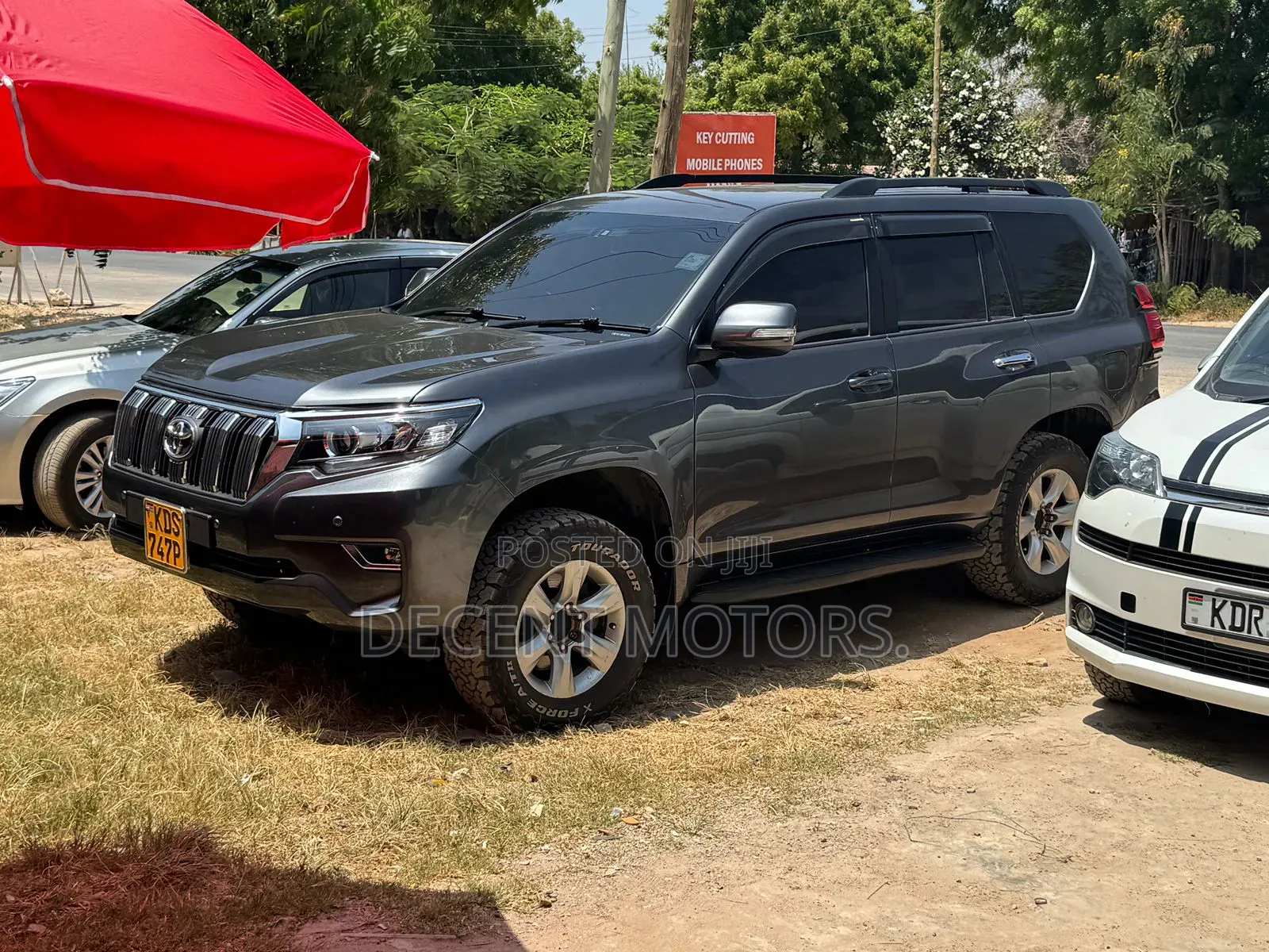 Toyota Land Cruiser Prado 2.7 i 2012 Gray