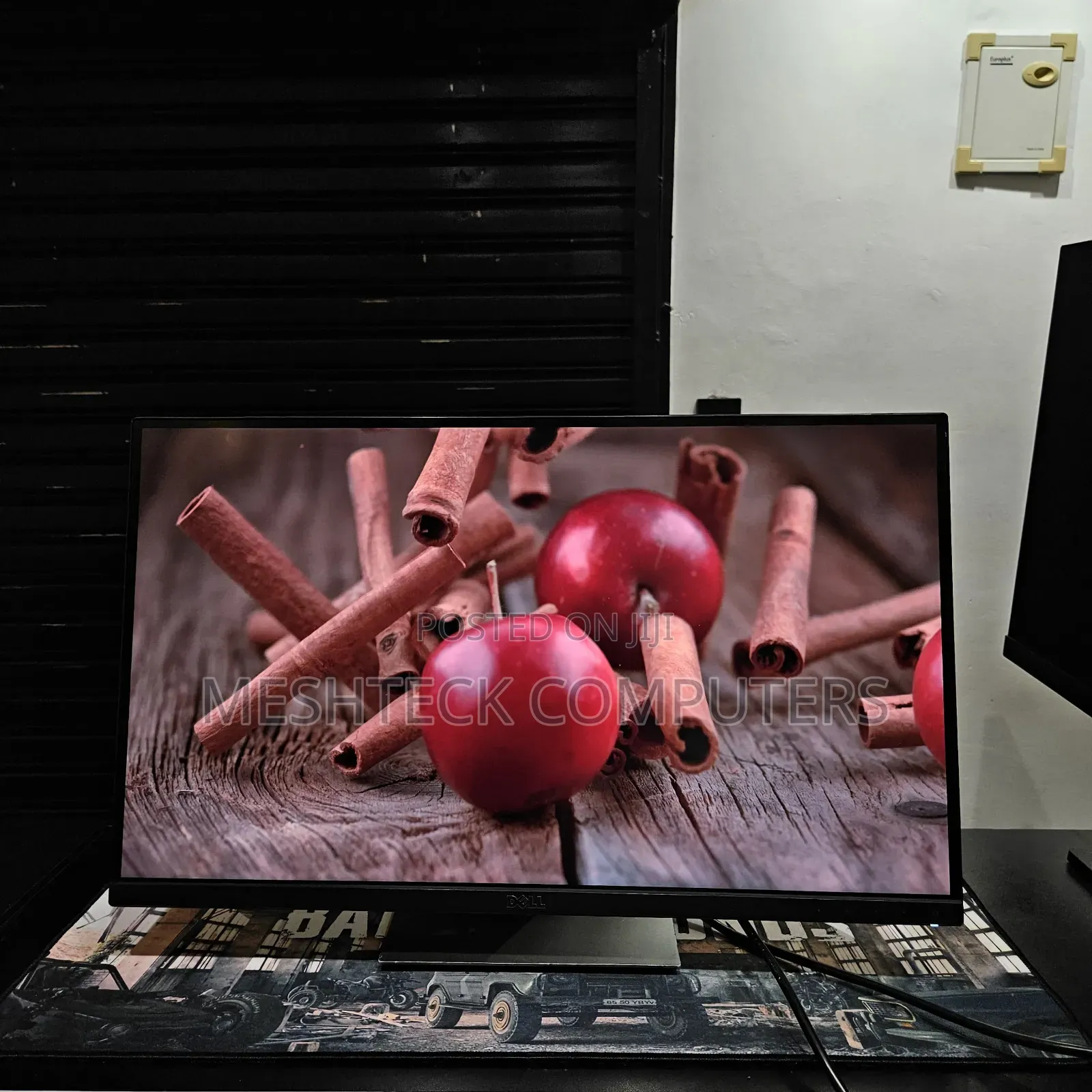 Dell U2515h Two K Resolution Monitor