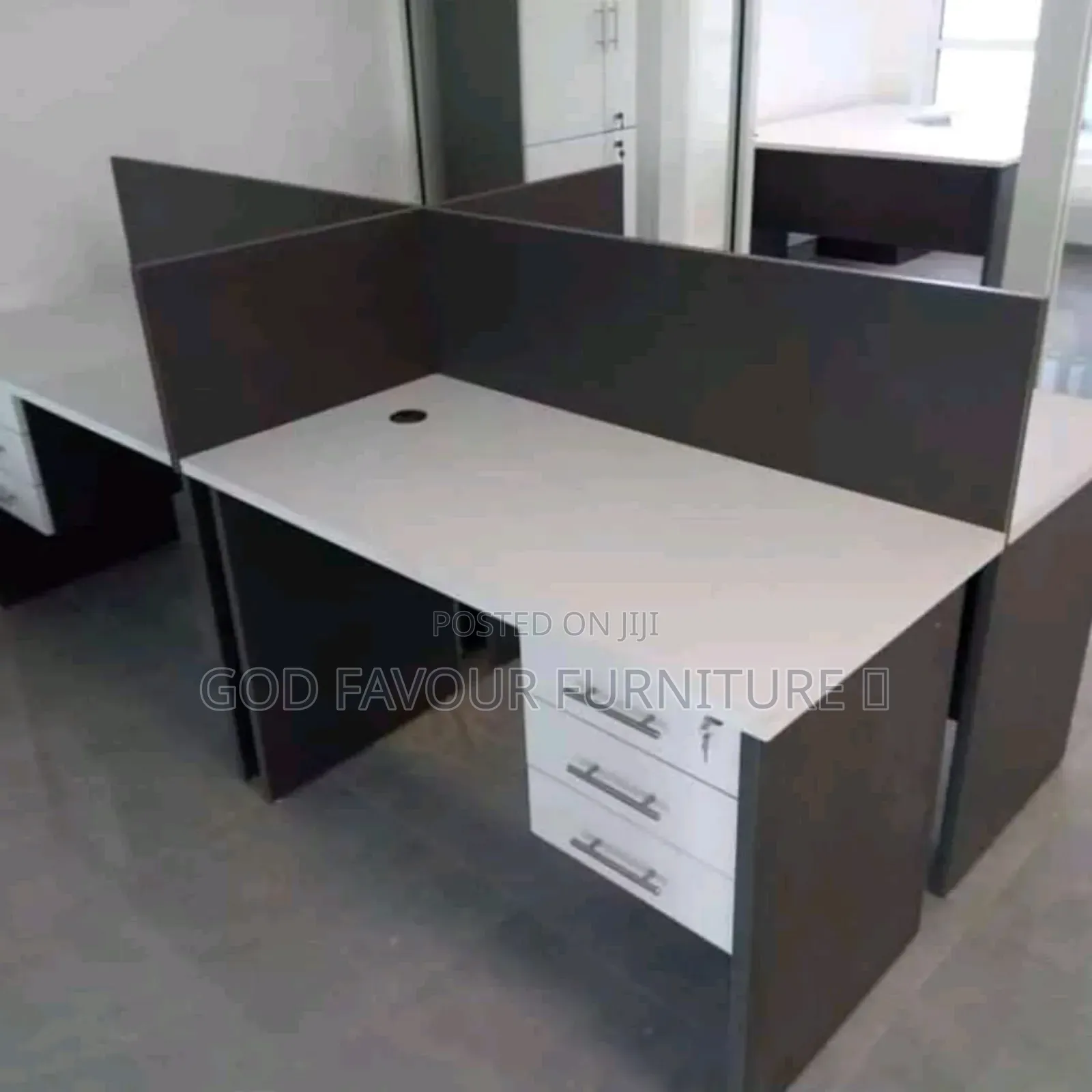 Lockable Modern Office Desk 0.9m Hj5t