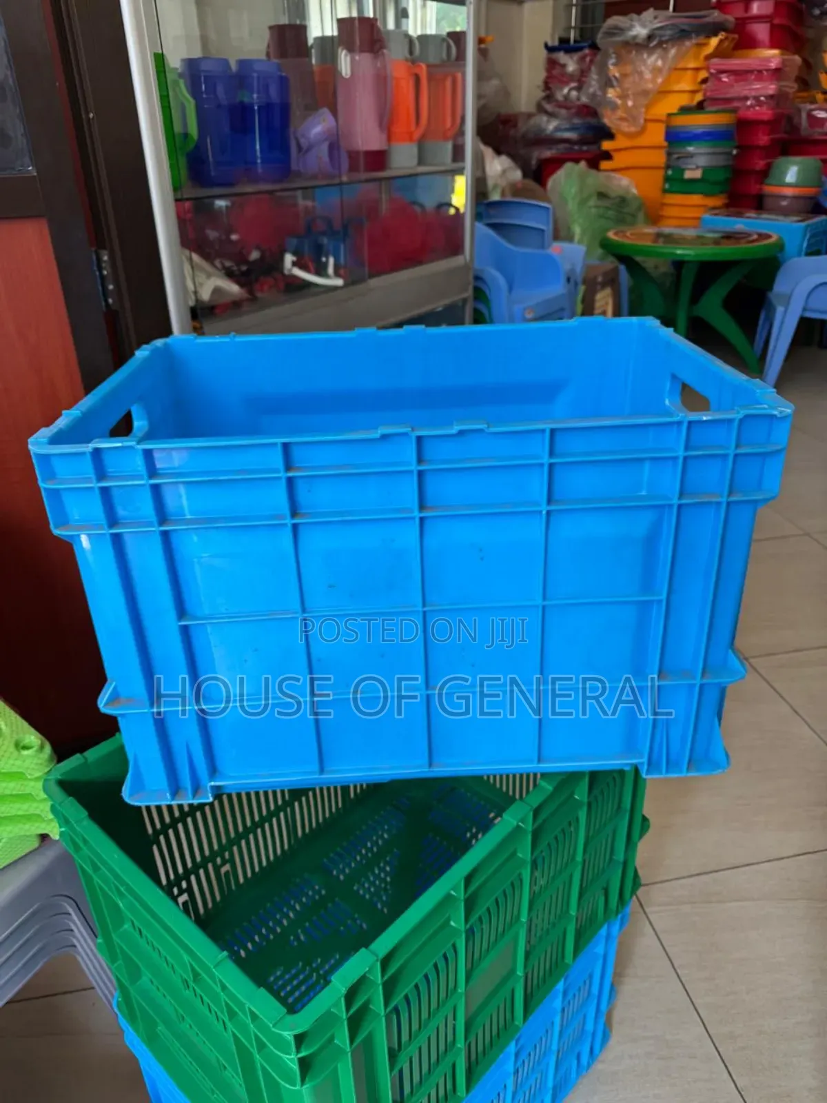 Closed Extra Large Plastic Crates Heavy Duty Crates