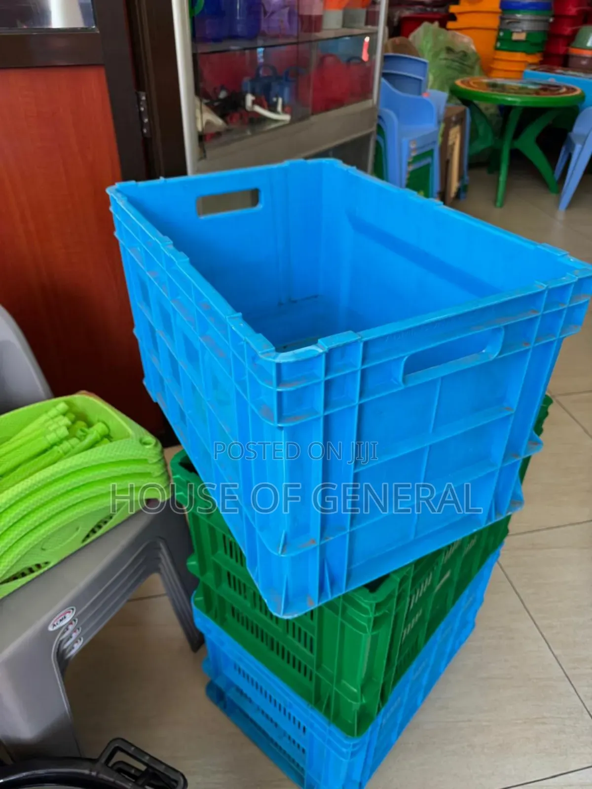 Closed Extra Large Plastic Crates Heavy Duty Crates