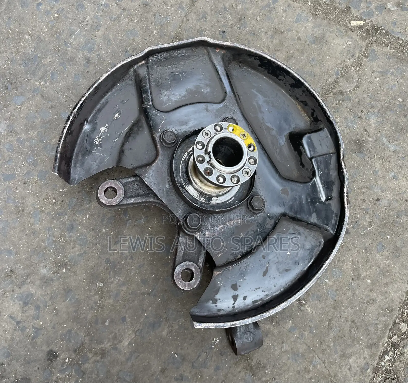 Suzuki Hub Knuckle