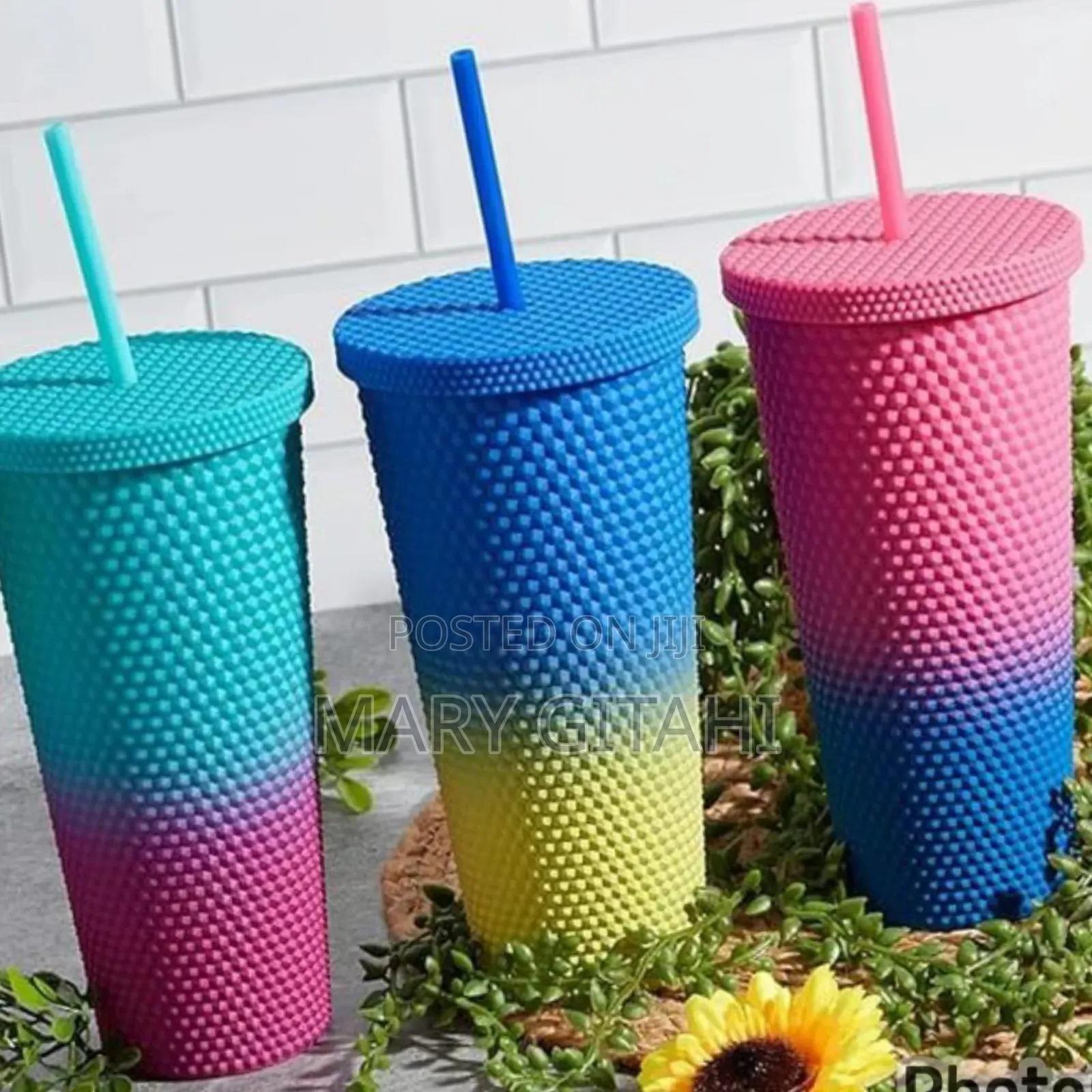 800ml Studded Tumbler With Lid and Straw,