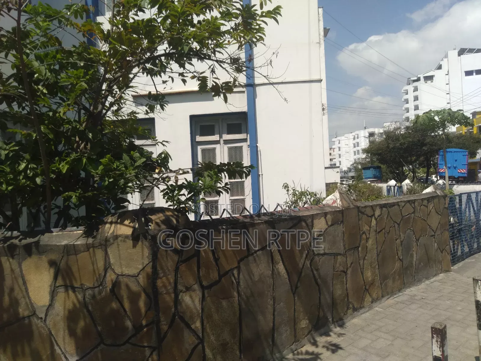 10bdrm Maisonette in Mombasa City Centre for sale
