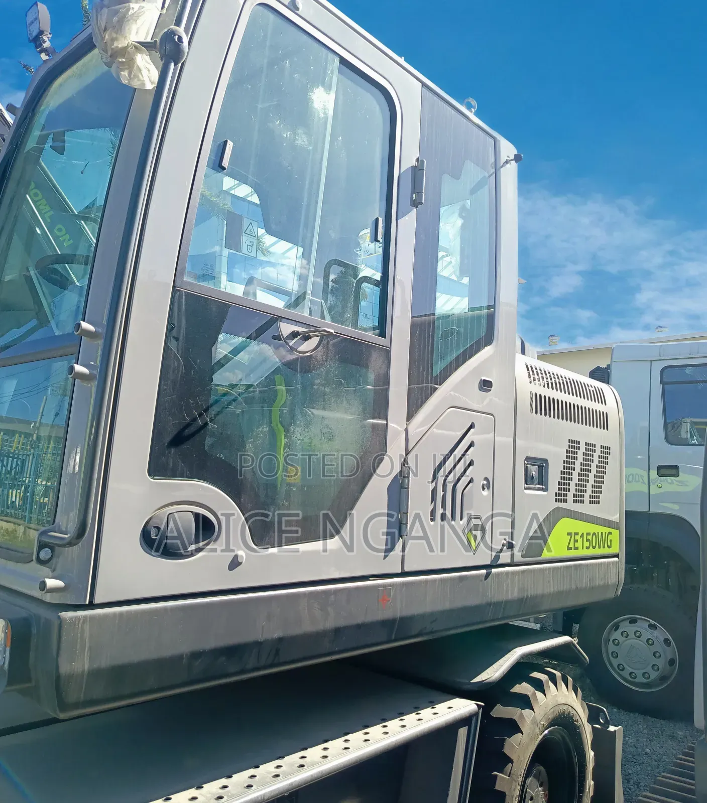 Excavator,15tns , 110,000$ Plus VAT