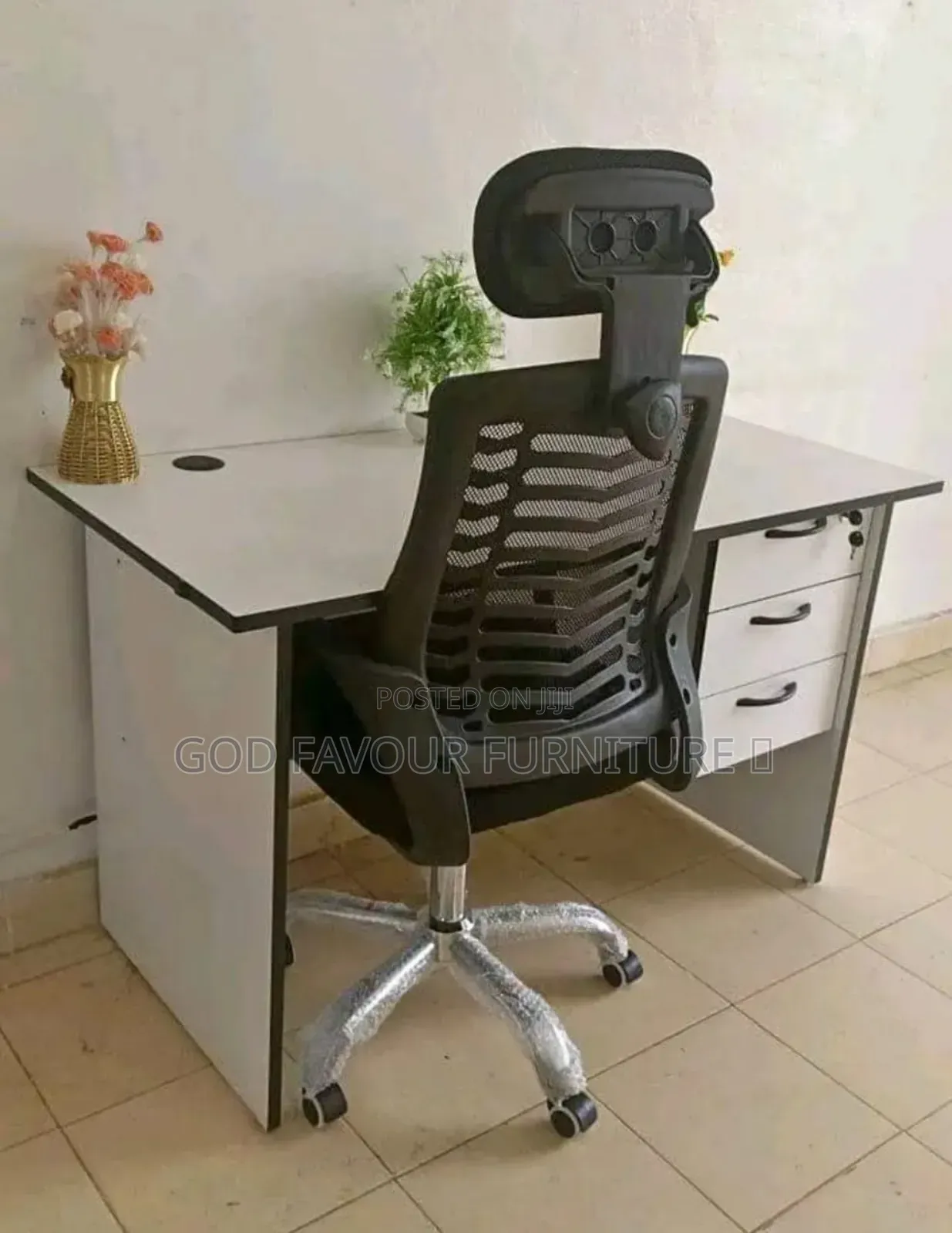 Vintage White 1 Meter Office Table With Headrest Chair Yg4rf