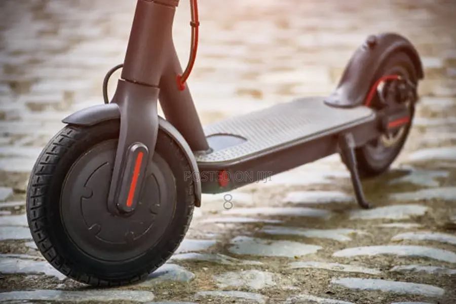 Efficient Electric Scooter – 25km/H Speed, 40km Range