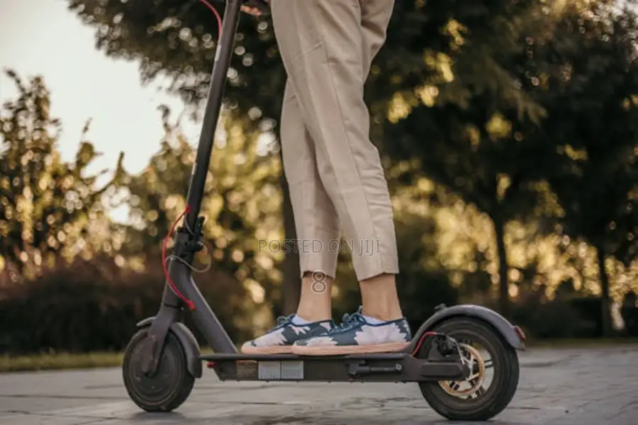 120kg Capacity Electric Scooter – Sleek Design, 36v Battery