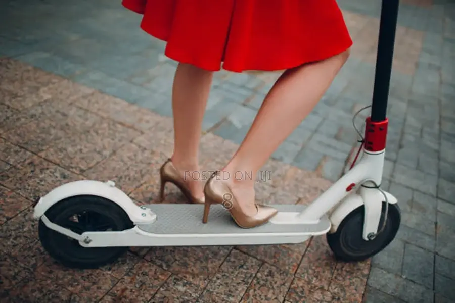 Stylish Electric Scooter – Long Battery Life