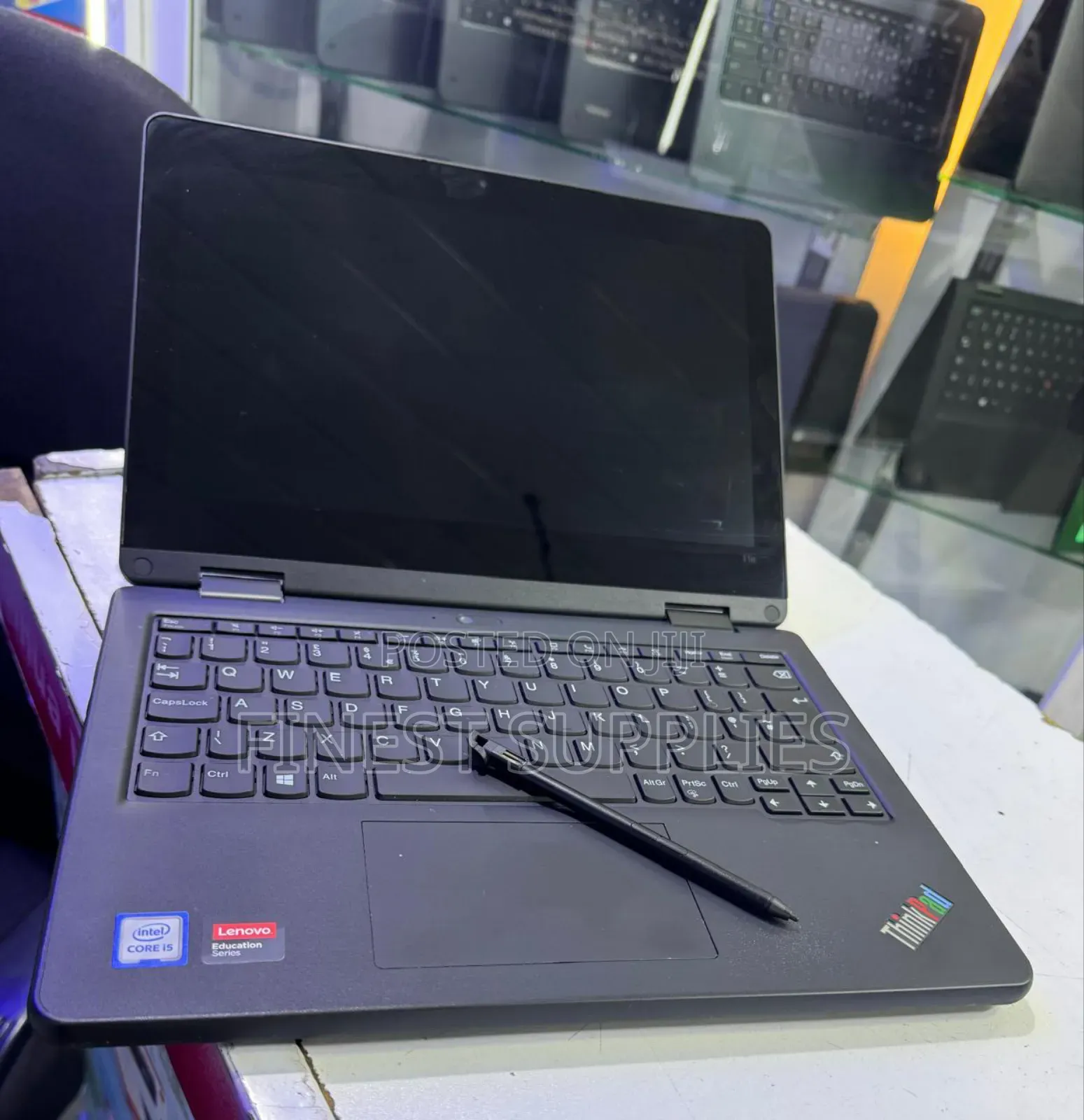 Laptop Lenovo Yoga 11e 4GB Intel Celeron HDD+SSD 128GB