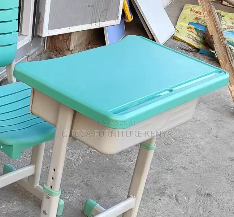 Kid's Furniture: Heavy Duty Plastic School Kid's Desk/Chair