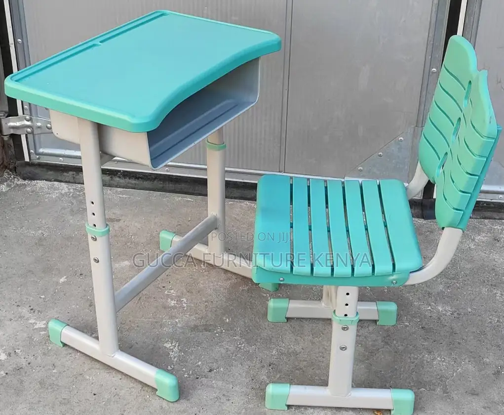 Kid's Furniture: Heavy Duty Plastic School Kid's Desk/Chair