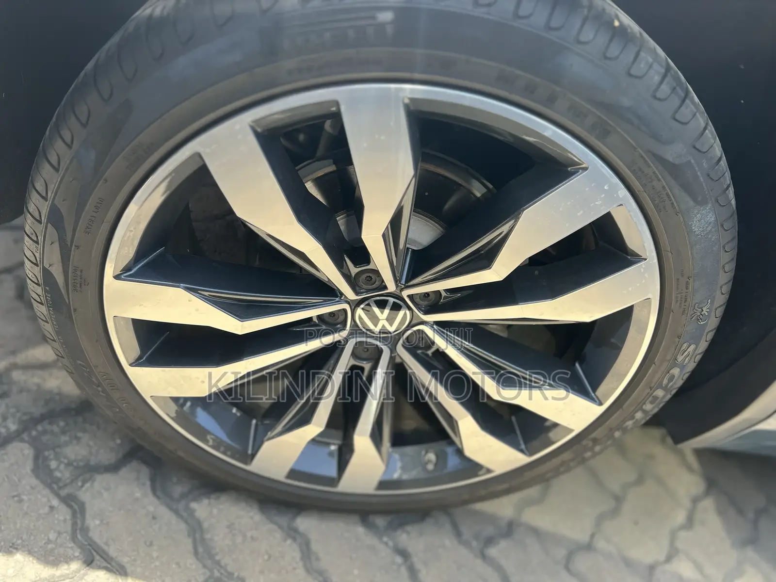 Volkswagen Tiguan 2022 Blue