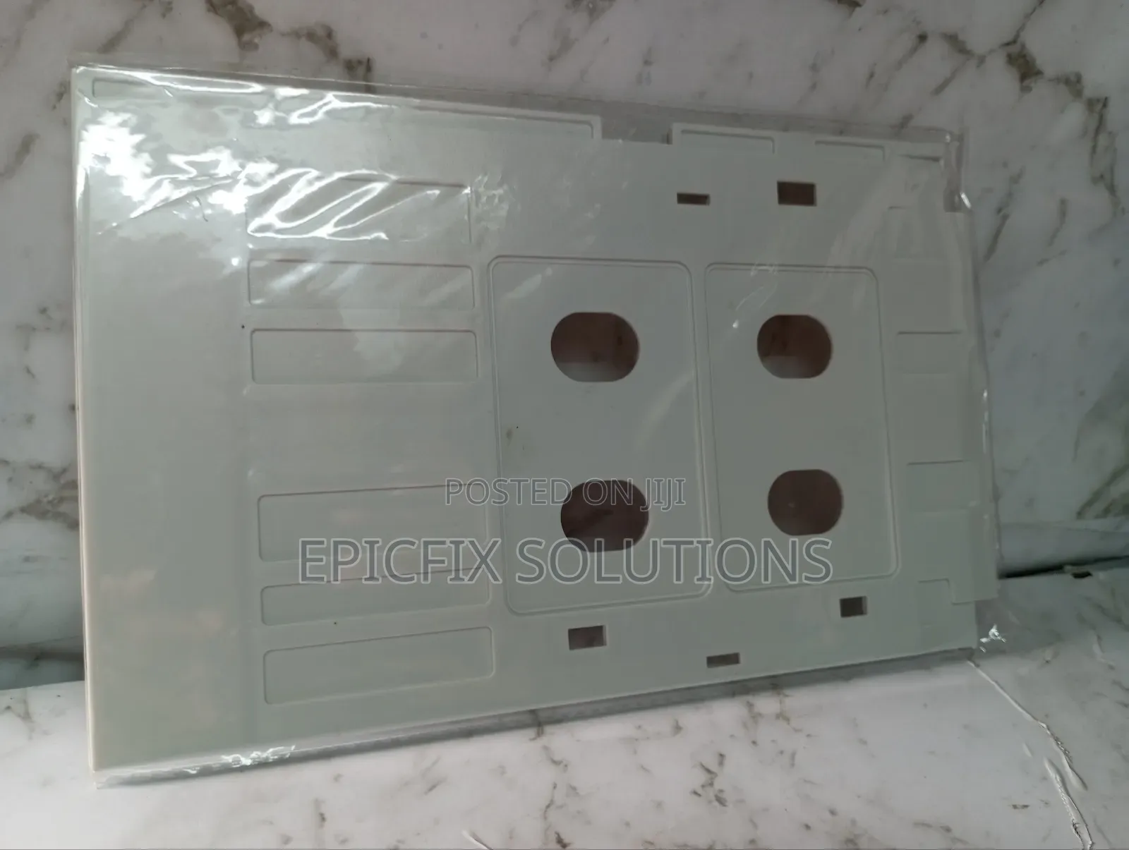 L18050 I'd Tray Cards