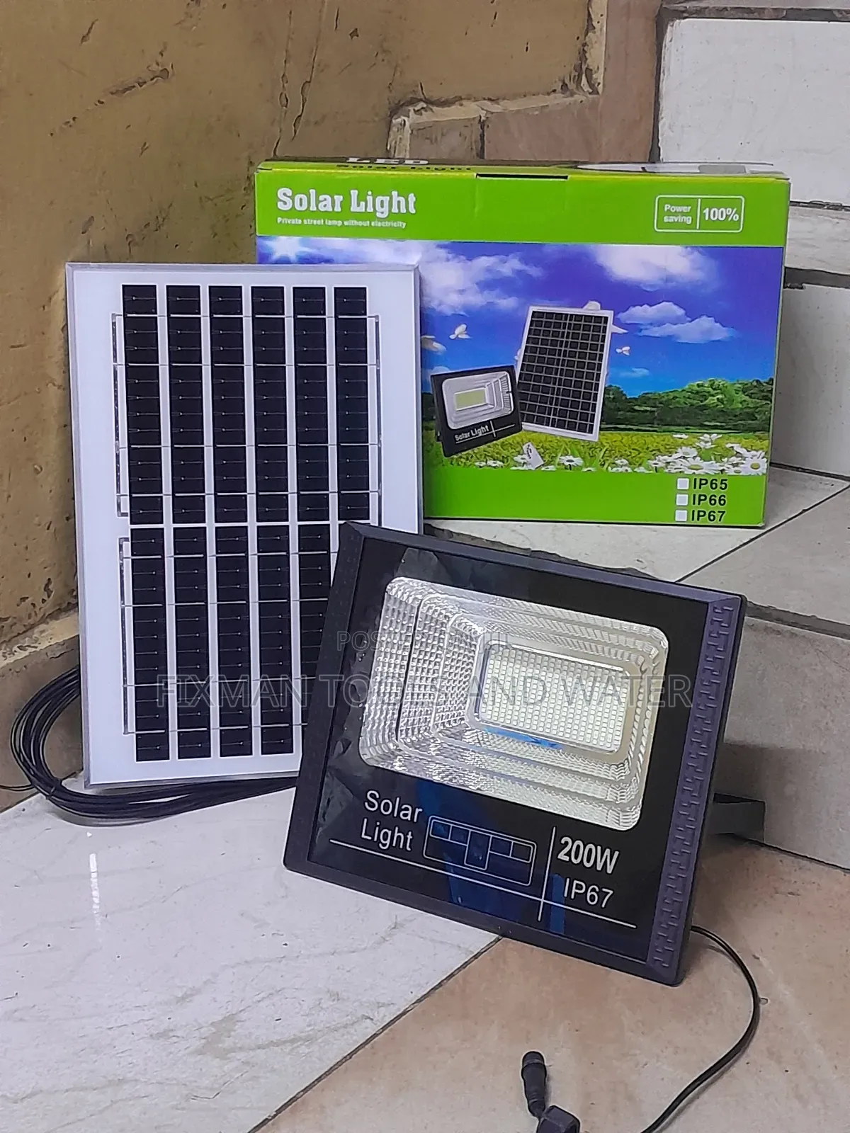 Solar Flood Light 200W + Remote 18hrs