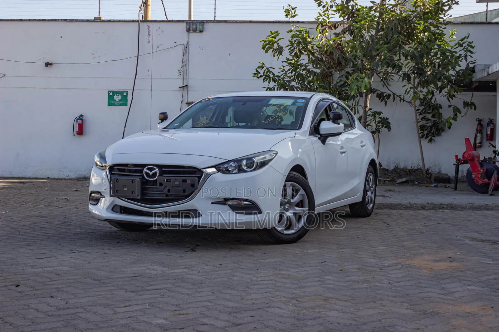 Mazda Axela 2017 Off white