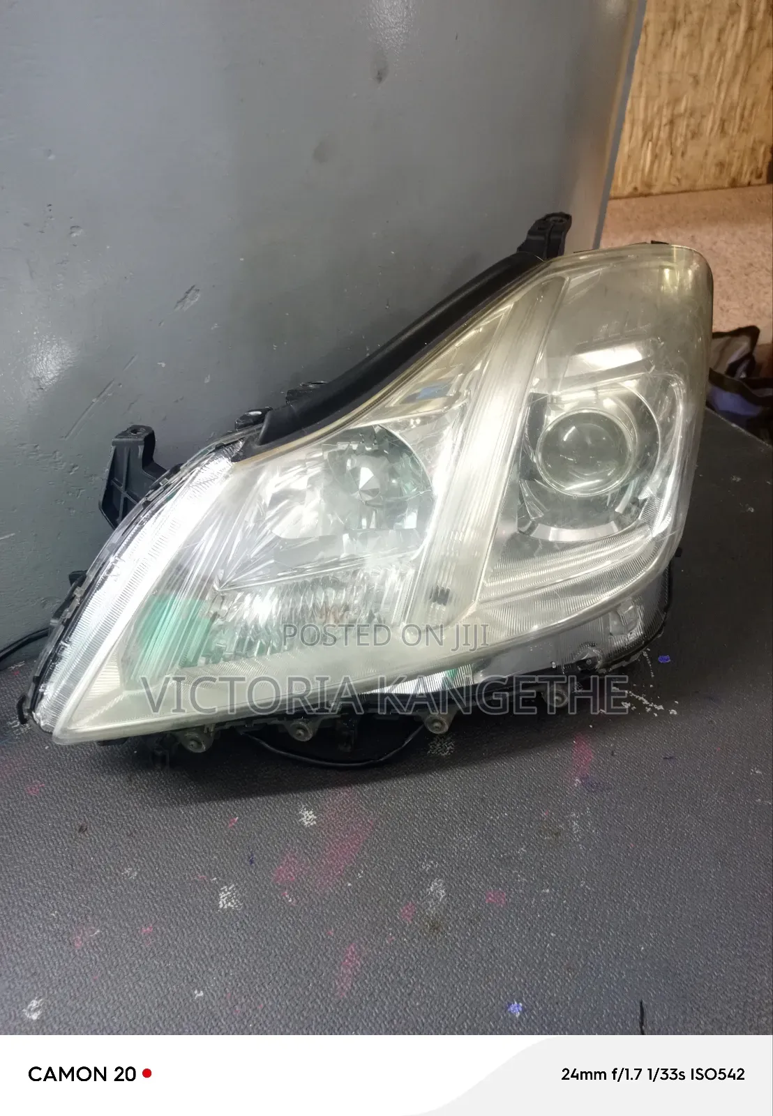 Toyota Crown 2012 Headlights