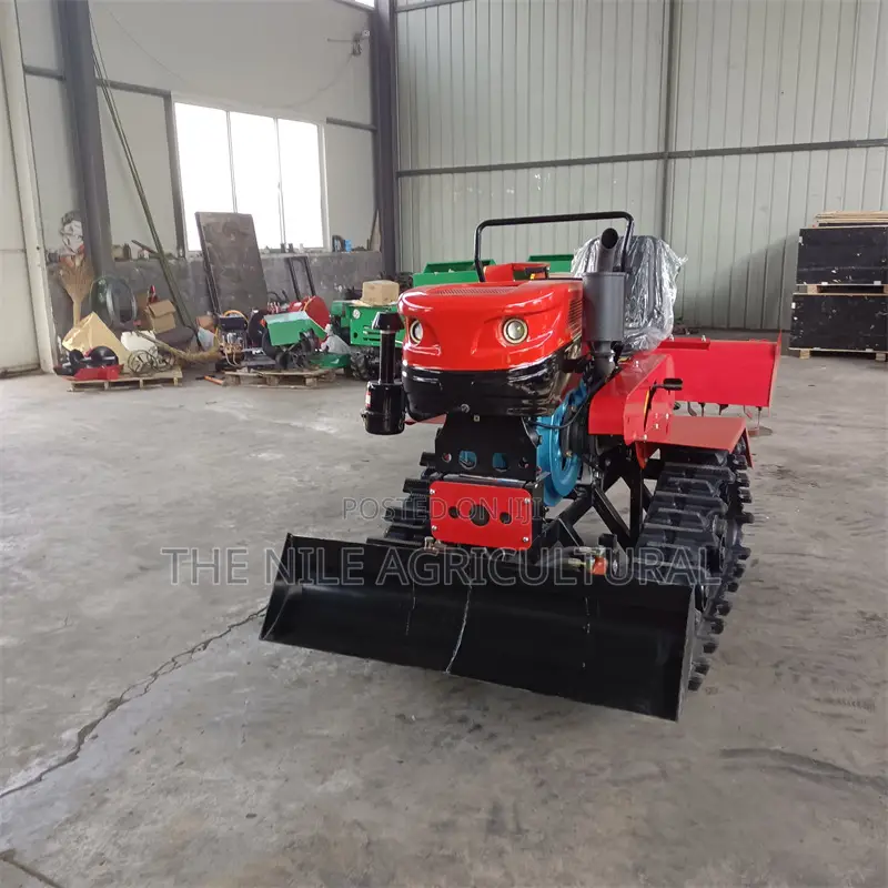 China Manufacturer Seat-Driven Crawler Rotary Tiller Tractor