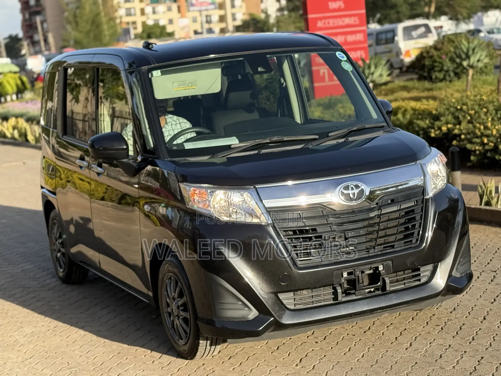 Toyota Roomy 2018 Black