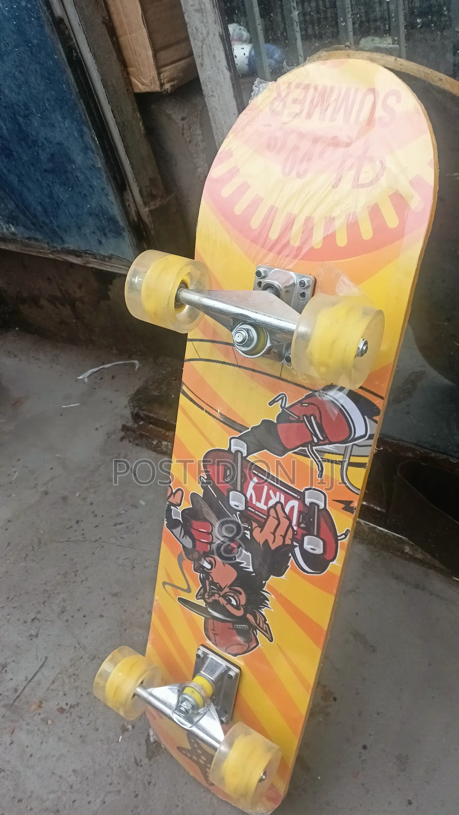 Smooth and Stable Skateboard for Adults – Ride in Style