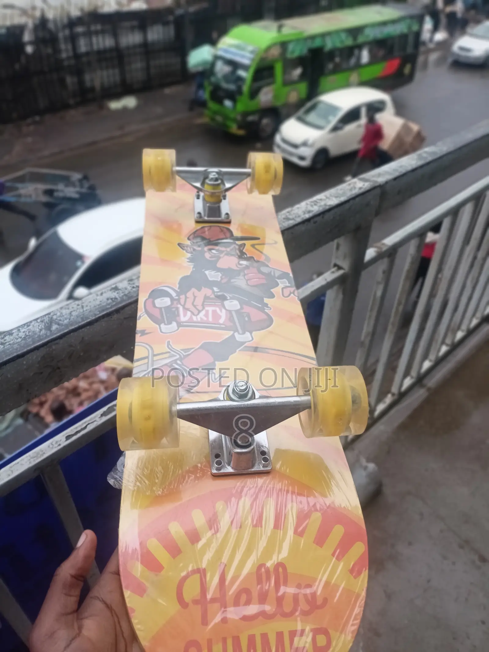 Stylish Adult Skateboard – Perfect for Urban Rides