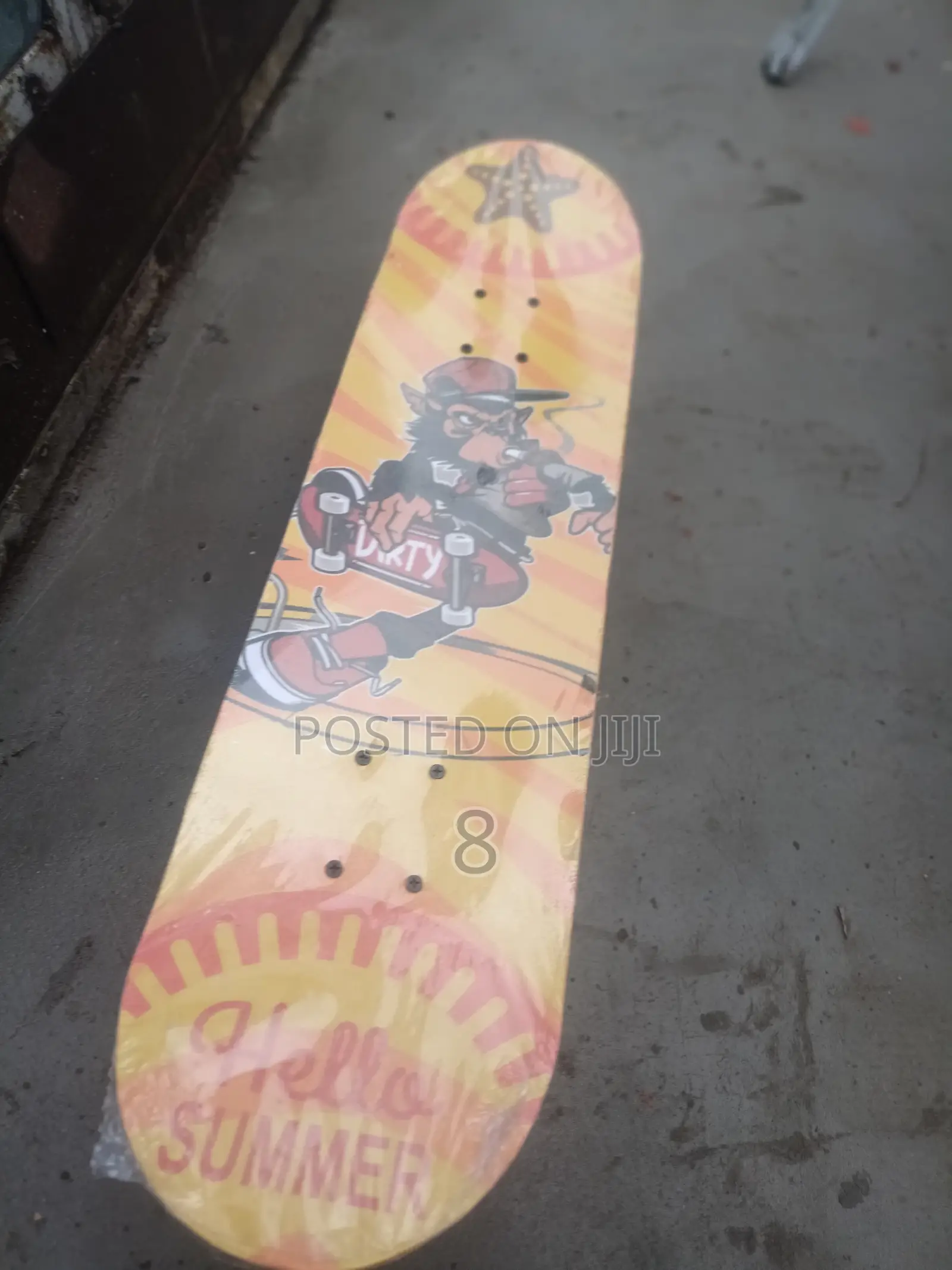Pro Adult Skateboard – Perfect for Skateparks and Streets