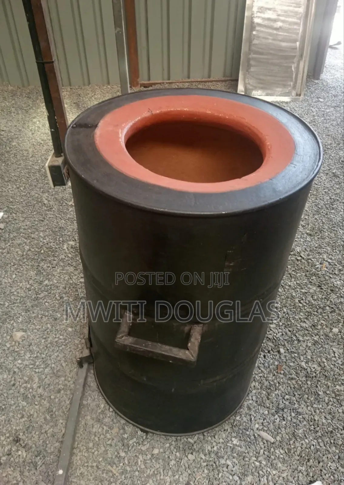Futuristic Black Coloured Clay Tandoori Oven
