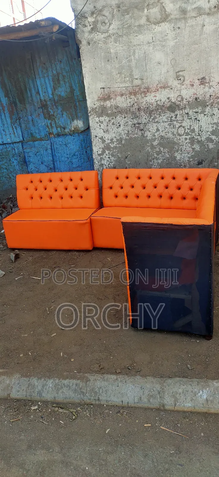 8 Seater L Shaped Couch.