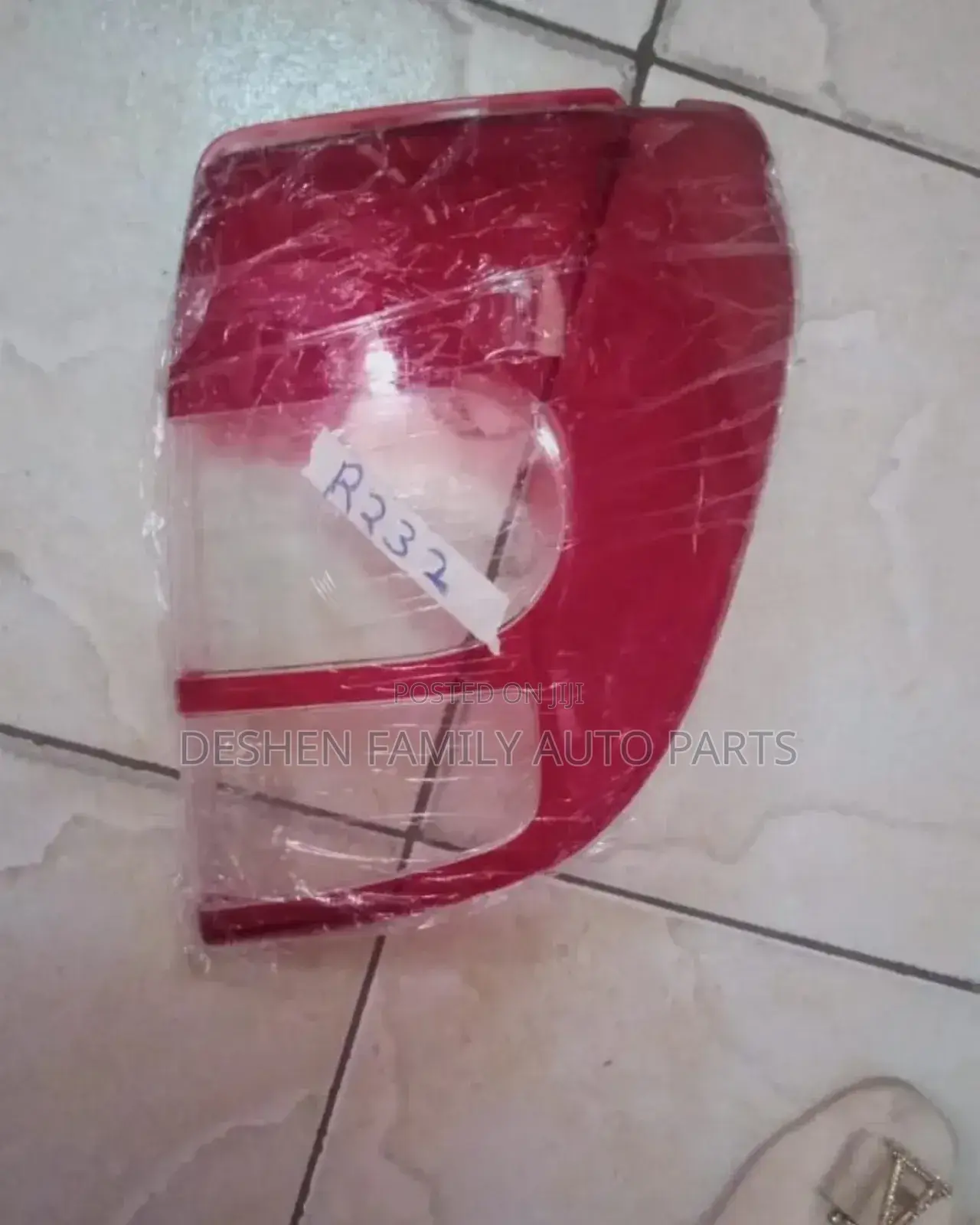 Toyota IST Taillamp / Taillight /Backlight/ Lens/ Glass