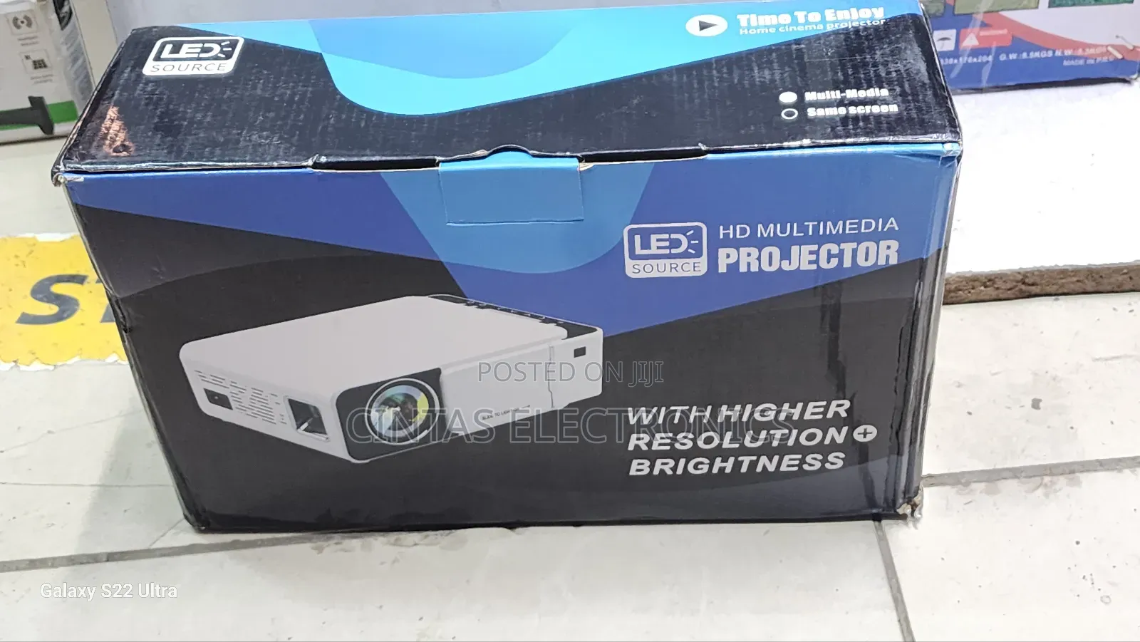 LED HD Multimedia Projector White