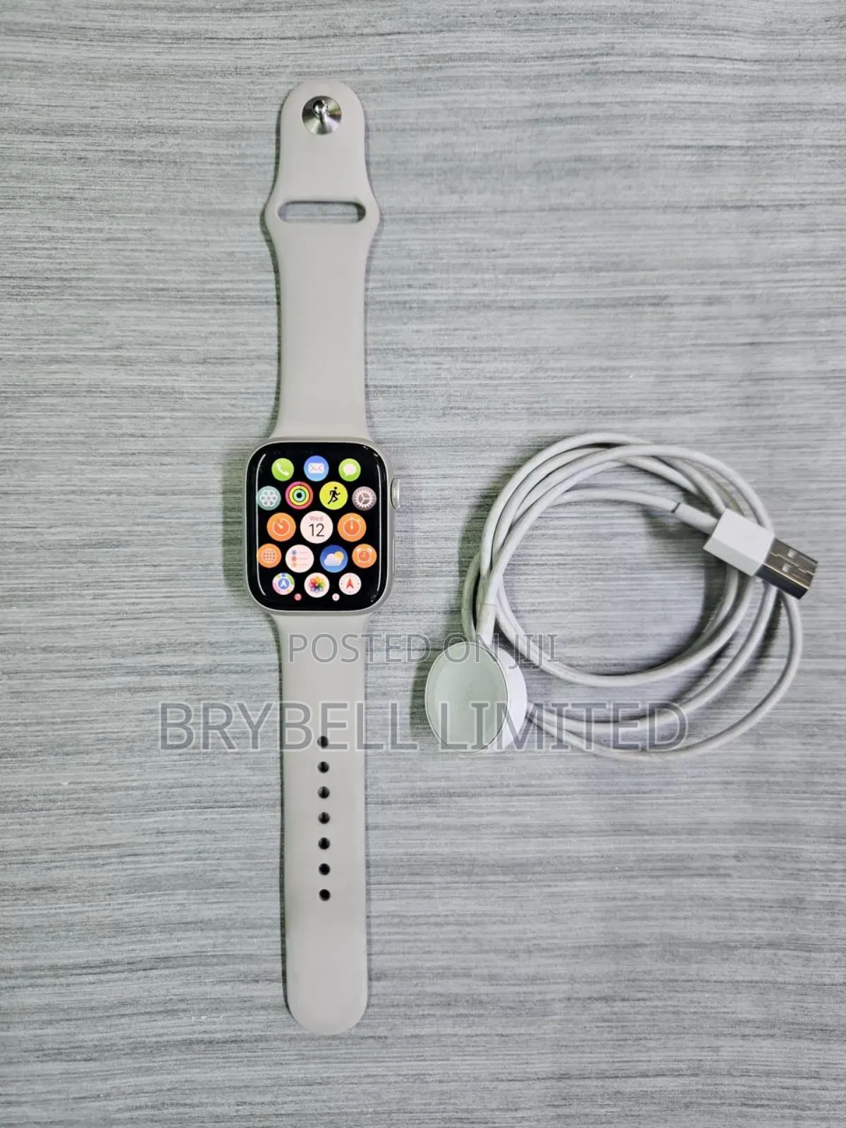 Apple Watch Series 8 45mm 3 Weeks Used Clean as Just New