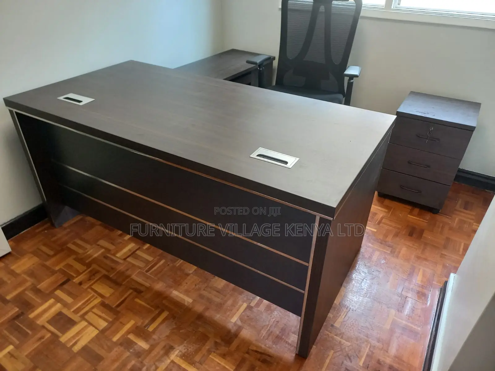 Office Tables; 1.6mtrs Executive Office Desk