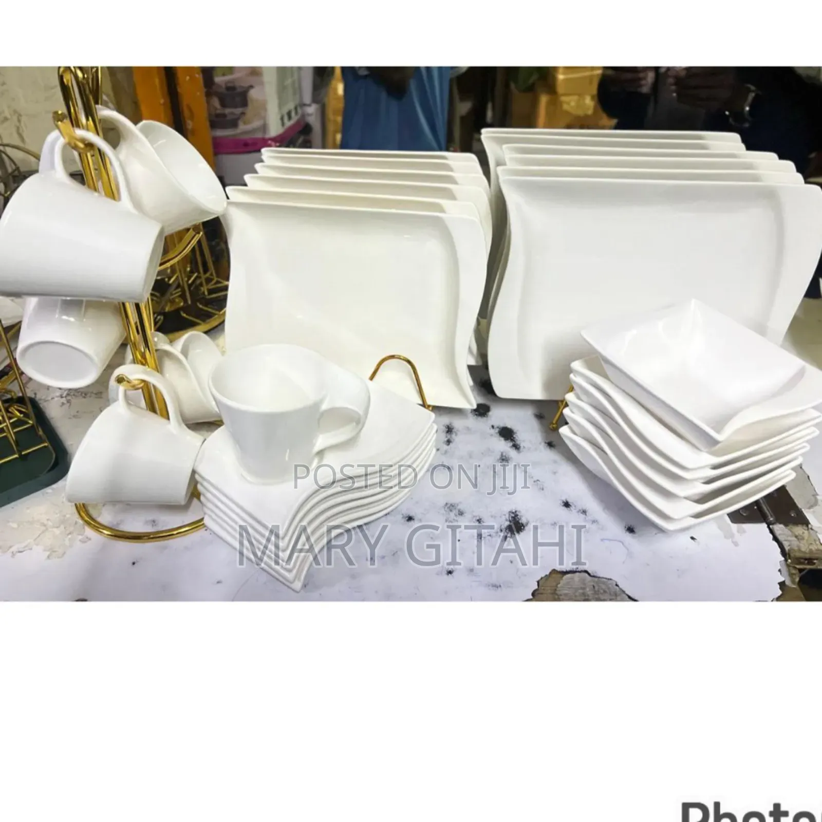 30 PCS Novel Ceramic Dinner Set .