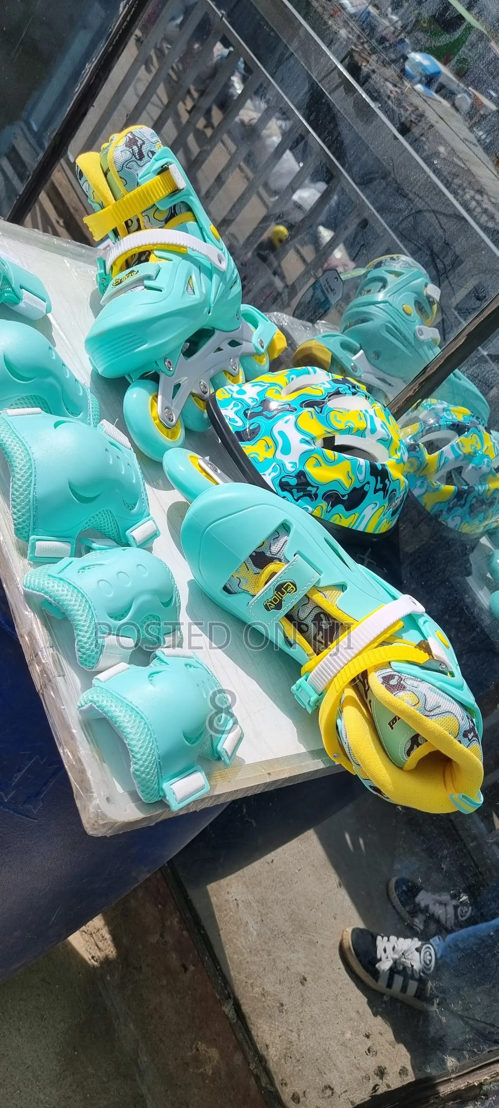 Complete Kids’ Inline Skating Set – Shoes and Gear
