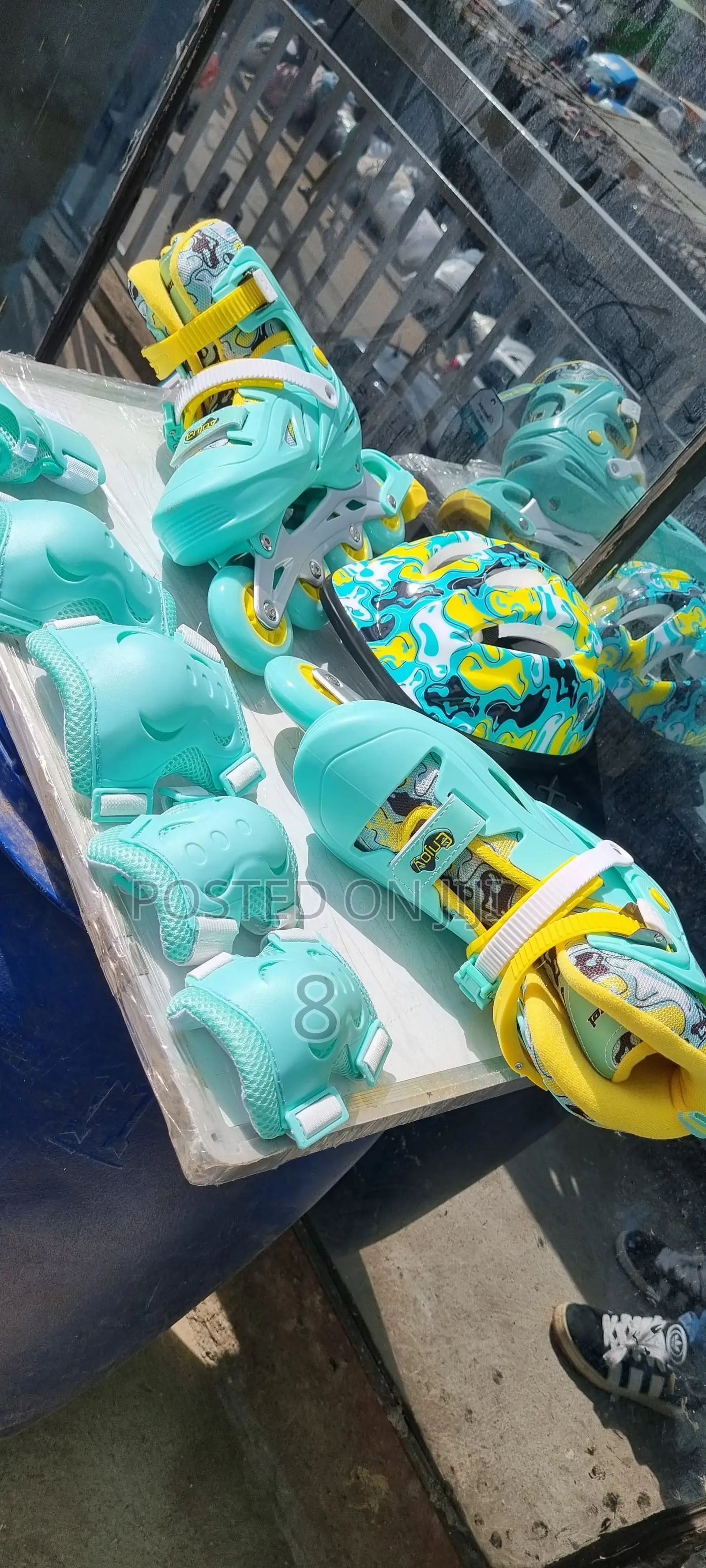 Complete Kids’ Inline Skating Set – Shoes and Gear