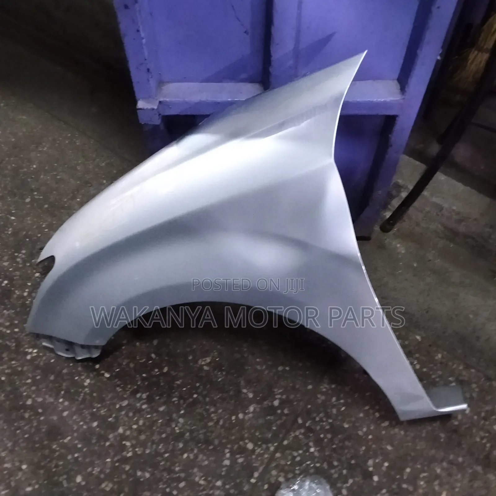 Toyota Axio/Fielder 161 Fender, Model 2012/2015. Ex Japan