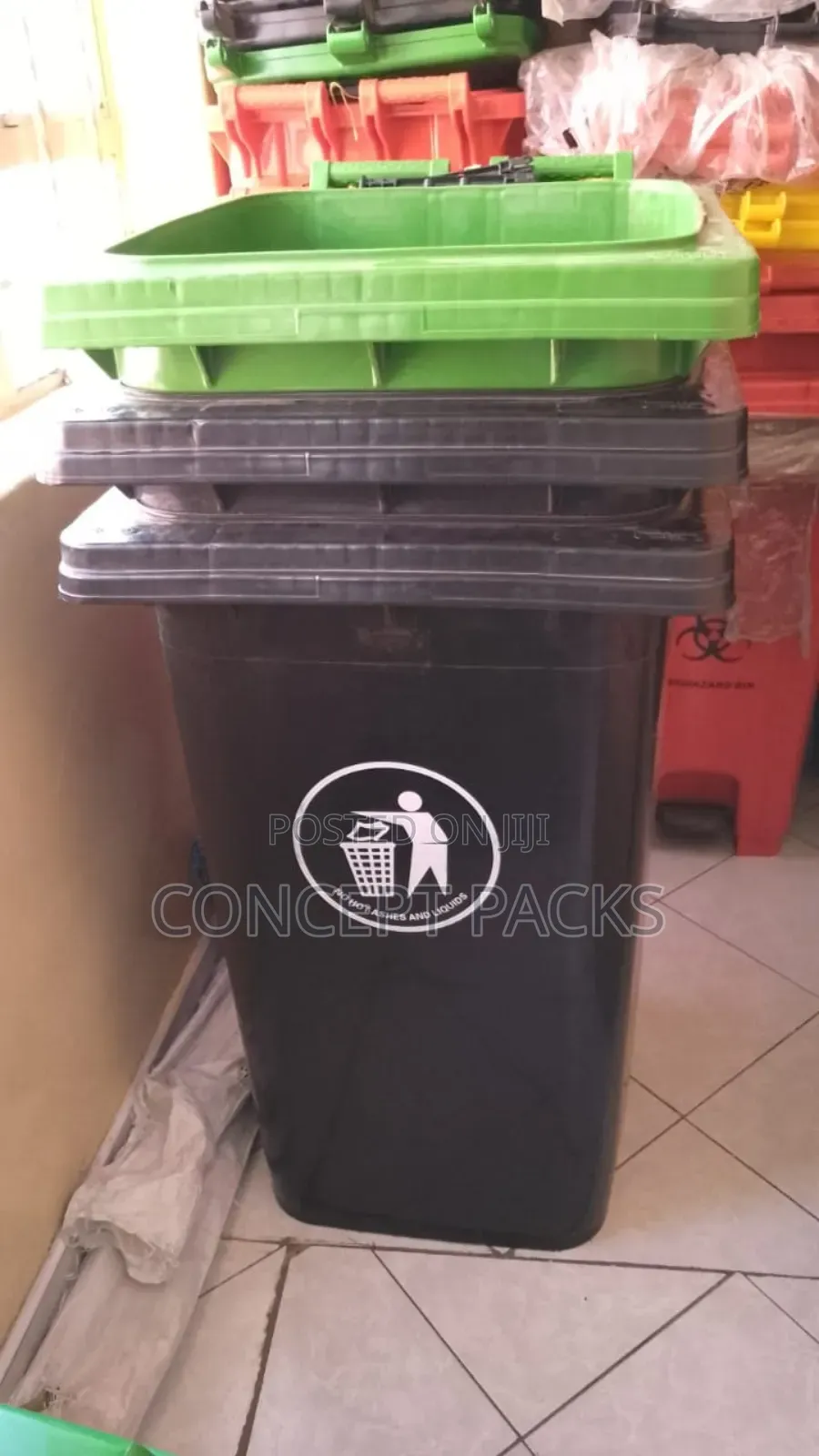 240 LTR Bin With Wheels. No Pedal.
