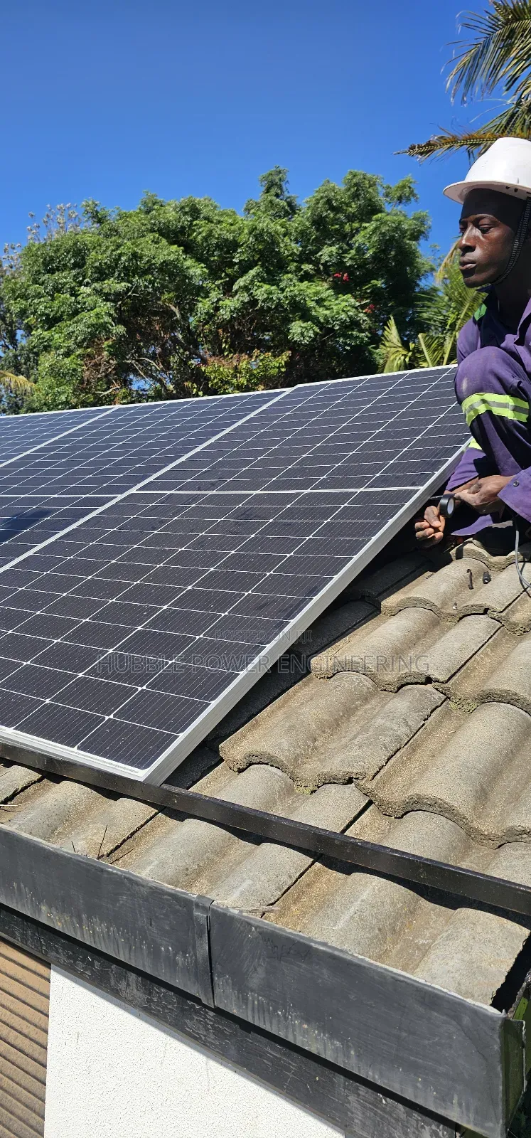 4. 4kw Solar, 5kwhr Lithium Batt, 4.3kw Hybrid Inverter