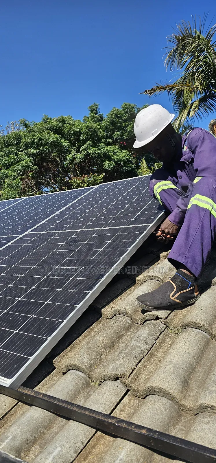 4. 4kw Solar, 5kwhr Lithium Batt, 4.3kw Hybrid Inverter