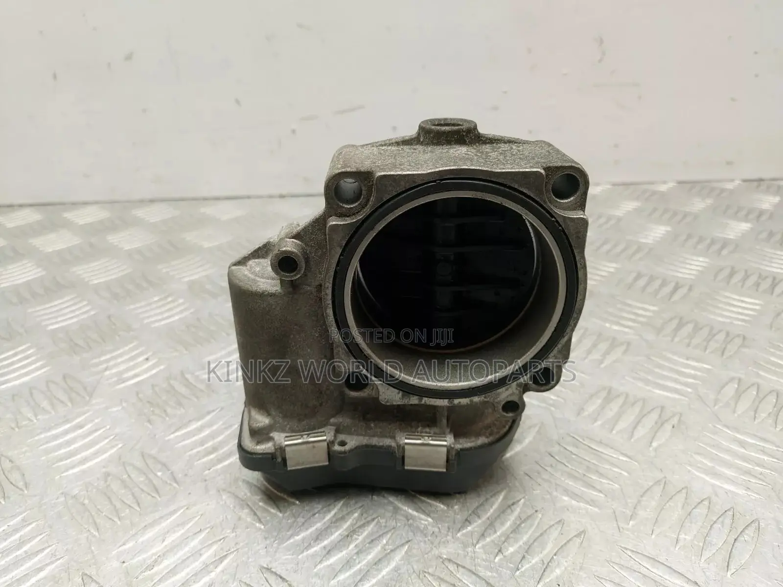 Genuine BMW E87 E90 E60 N43 Throttle Body 7561066