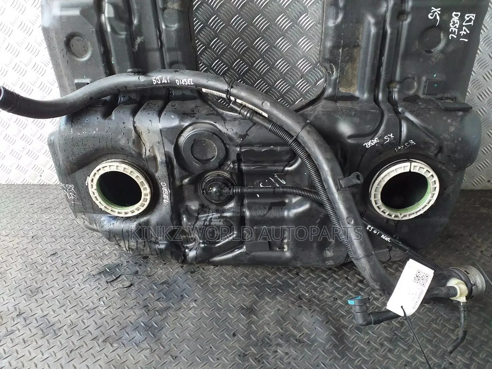 BMW X5 Fuel Tank 3.0 DIESEL 7195462 Mk2 E70 F15 2007 - 2013