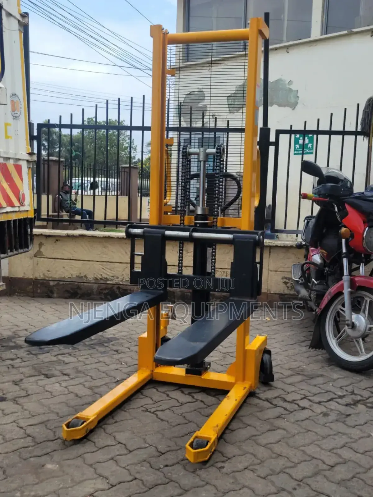 2t Manual Stacker