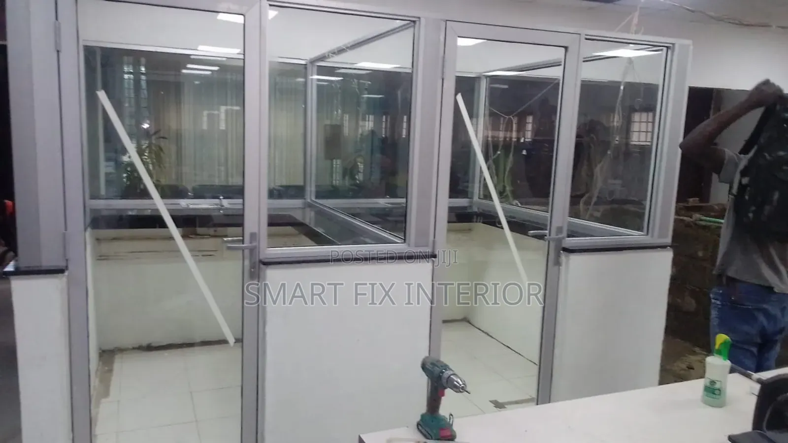 Aluminum/Glass Office Partitioning