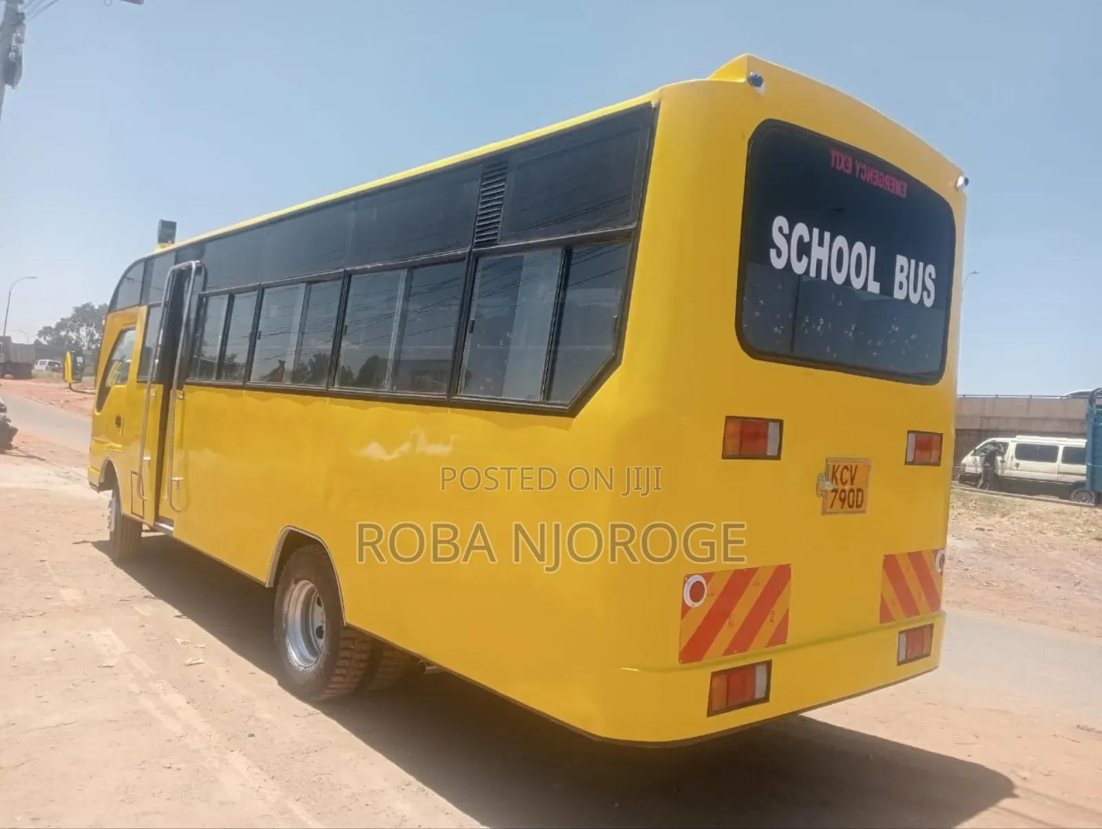 Isuzu NQR 2016 Yellow