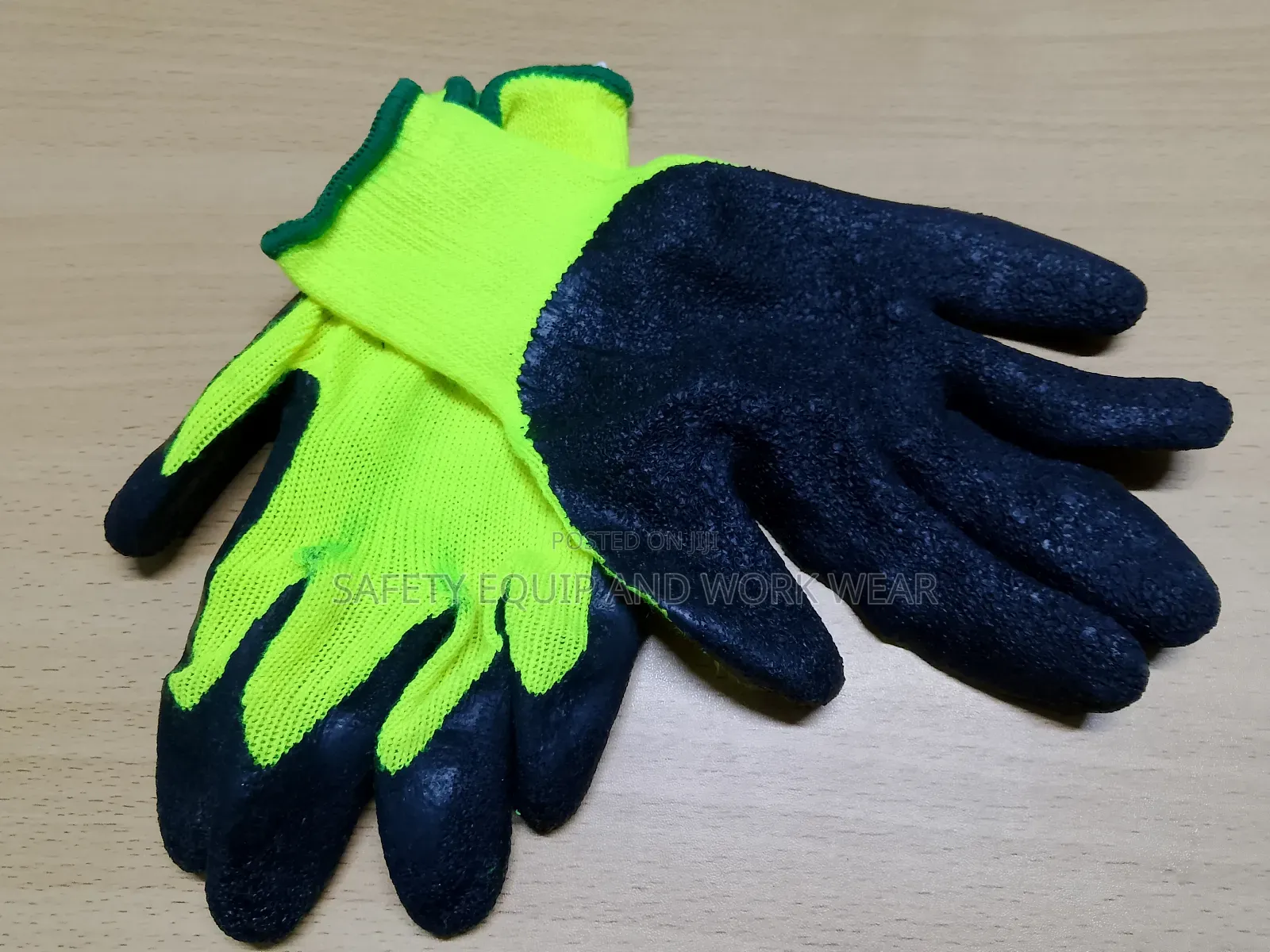 Textured Surface Gloves